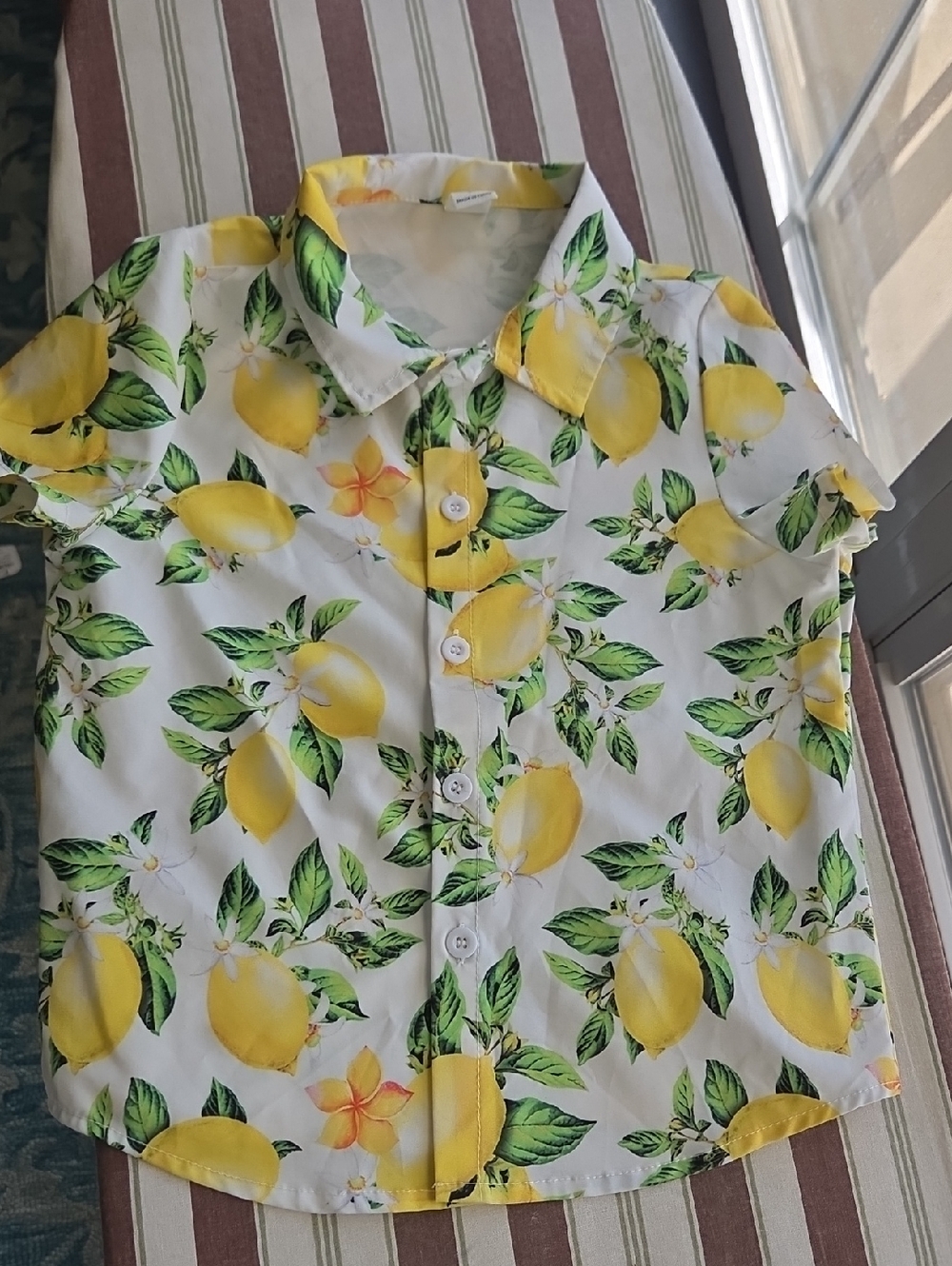 SHEIN White Short Sleeve Button-Down Shirt with Yellow Lemon Print - 5yr Boys